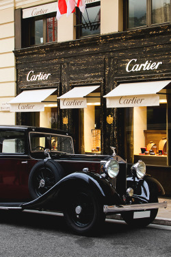 italian-luxury:  Rolls Royce 20/25 HP Hooper Limousine | Cartier 