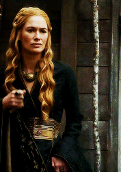 rubyredwisp: Lannister Meme: [¼] costumes/hairstyles → Cersei Lannister