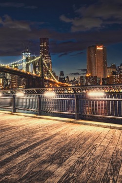 visualechoess:  Manhattan Lights - © Benjamin gs | ᶹᶥᶳᶸᵃᶩᶳ 