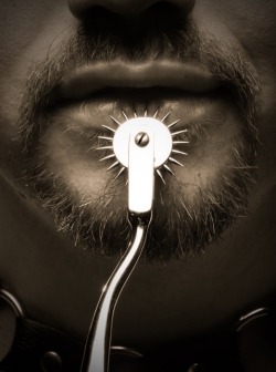 bbbwitched:  jollyrogers777:  I’ve got some ideas for tonight, little one ^^  A beard and a wartenberg wheel… Yup I’m a goner…