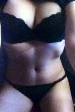 Thanks for the submission ! Girls, share your hot pix ! Send us a message or click on the “Submit your pix !” button.