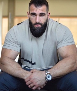 musclecorps: Beard dude.