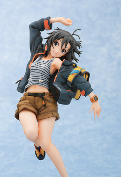 goodsmilecompanyunofficial:  1/8th Scale Makoto Kikuchi from the anime series IDOLM@STER, by Phat!. Available on the Good Smile Online shop till May 20th 2015!