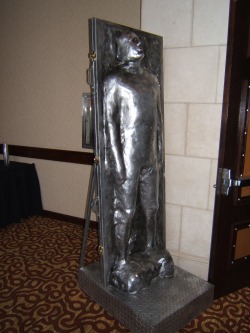 pnw-bndg:  pnw-bndg:  pnw-bndg:  Holy fuck that is pretty awesome  A quick reverse image search reveals this image was taken at an escape artists’ convention in 2006 (link) which makes sense considering the hotel lobby. It occurs to me that escape artists
