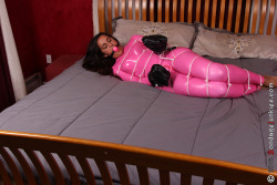 Abby struggles to get free of her leather mittens while covered in #zipties #bondage http://bit.ly/2cdPoIC