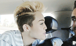 Miley Cyrus Tumblr_n3u9iygnCW1tx68r3o4_250