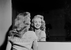 beauvelvet:  Marilyn Monroe on a promotional tour for Love Happy, 1949. 