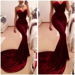 somebodyputoutthemoon:  jeojamar:  andaou:  sellmysoulforrocknroll:  jessynightfox:  deebott:  queenofbeerss:  This dress makes me want to die  Fuck me alive  Holy shit  FUCK  Her body is some Jessica Rabbit magic or something.  somebodyputoutthemoon
