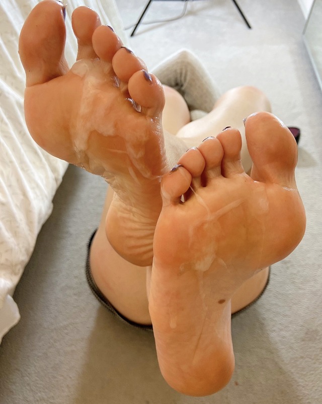 subxxxplorer:hubbyroy-deactivated20211206:cocksman5:Tasty frosted soles!!You haven&rsquo;t lived until you&rsquo;ve licked your cum off of your Goddess&rsquo; feet ♥️