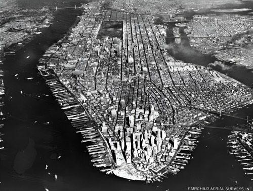 Vue de la ville de New York depuis les airs, 16 décembre 1951.