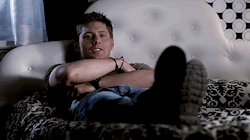 frozen-delight:   SPN Parallels: Dean + propped up feet  BONUS:  Dean likes to photograph his own propped up feet! &lt;3 