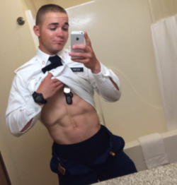 txcwbysexy:  straightdudesnudes:  Brad is a hot army dude who stands at attention whenever possible. Like, follow, and reblog for more exclusive straight dudes nudes!  Hot 