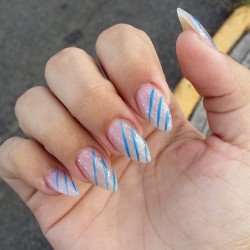 Yay nails!! I felt girlier this cycle n.n #cute #pink #prettyinpink #pretty #blue #stilettos #nails #salon #pampering #fashion