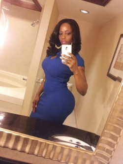 bighrd2:  wretchedwomanizer:  Some selfies by Buffie Carruth aka Buffie the Body Fitness Site Youtube  Real thickness.