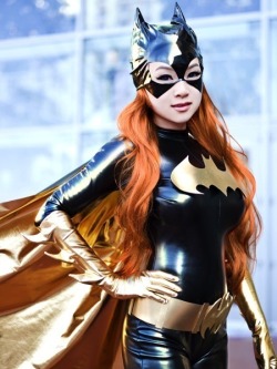 cosplayiscool:  Vampy as BatgirlAs requested (you know who you are) ;) For more Hot Super Hero ladies check out http://cosplayiscool.tumblr.comahughes96