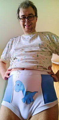 toddlerdavy:  View my latest photo on Flickr: http://flic.kr/u/2cQLRv/aHsjHsu7FGMy dino pants