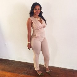 thesexybootymaraton:  Damn She so Thick