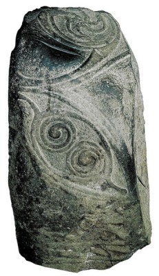 The Mullamast Stone, from 500-600 in Ireland. There are 4 blade marks on the left side of the stone and 2 deep ones on top, suggesting that the stone was used as part of a “sword in the stone” kingship ritual. The perpetuation of the importance of