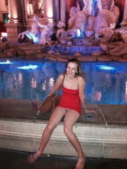 public-flash3:Pantiless in Vacation****Follow us on https://twitter.com/PublicNudity2 and check back tomorrow for more Public Flash Pictures  The fountain by Caesars Palace