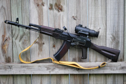 lee-enfeel:  Kalashnikov Automatic Rifle - AK-74/AKS-74/AK-105/AK-74M 