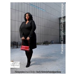 @photosbyphelps  continues #fashionfriday with Kym Nichole @kym_nichole as she shows off red purse and trendy heels #plusmodel #baltimore #dmv #legs #purse #fashion #photosbyphelps  Photos By Phelps I make pretty people&hellip;.Prettier.&trade; Www.facebo