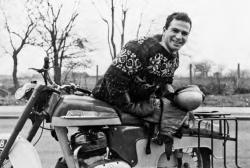 justgazing:  furonmuscle:  Neurologist Oliver Sacks as a young man (circa 1960…) Wotta hottie!  👀