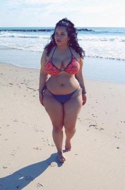 Curvy Latina rocking a tiny bikini