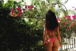 Gotta say Spanish girls have amazing asses and bodies