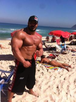 keepemgrowin:  Massively muscled beach stud.  Zack Khan