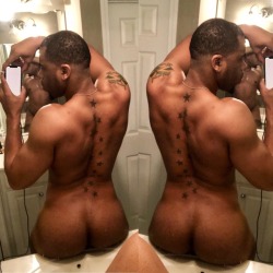 rudebwoyentertainment:  ‪CAKEZ PHAT AF! 😈 Happy Friday folks! Make it a great one! Click link for exclusive videos and more pics! www.onlyfans.com/Jamaican_Kidd #ThickAf #Zaddy #Rudebwoy #OnlyFans 🍑🍑‬