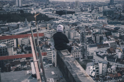 mchlptrs:  On the edge - by Michiel Pieters, instagram @mchlptrs