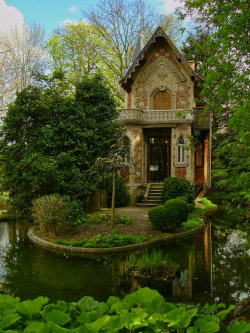 bluepueblo:  Alexandre Dumas’ Cottage, Marly le Roi, France photo via jael 
