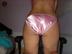 fullbackpanties:panty mix 42 (100 pics): http://teenietishpanties.tumblr.com/full-back-panty-mix-42