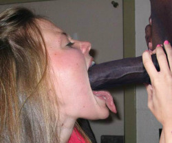femdomhotwifecuckoldinterracial:  The trick to deep throat? Get your tongue out of the way… 
