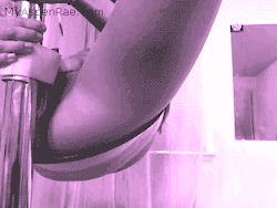 canicuraslut:  sexy-selfie-pics:  AspenRae’s Sex Swing! The best thing she is online @ Herewecam.com/aspen.php .   Wheee