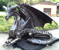 thefingerfuckingfemalefury:  themetaisawesome:  thefingerfuckingfemalefury:  thefabulousweirdtrotters:  Scrap Metal Dragons by Recyclart  Dragons cunningly pretending to be statues to fool humans…  I bet they stick their tongues out at people when no