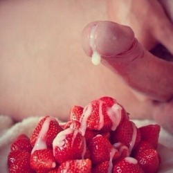 mistresstrixie69:  Snack time sissy…strawberries and CREAM!