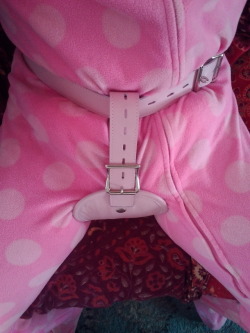 liztaylor339:Babysitter gave me an enema, put me in a diaper and locked me in this thing. I am trying to hold it as long as I can. Someone please help me!