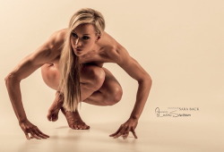 femalemuscletalk:  femalehardbodies:  Sara Back  Black and white or color?http://bit.ly/10U4NH#female bodybuilding#bodybuilding#fitness#female wrestlers#bikini#women’s physiques#femalemuscle