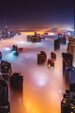 italian-luxury:  Dubai in a sea of fog | Italian-Luxury | Instagram