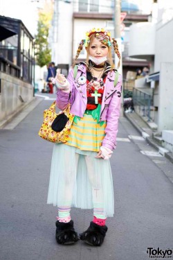 karznightray:  HARAJUKU DECORA  Pink/lavender biker jacket from Glavil by tutuHA,  T-shirt, and a resale tulle skirt and tote bag from WC by Wakatsuki Chinatsu Accessories – which came from tutuHA and IChigoUsagiByou – include lots of cute decora