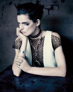 a-state-of-bliss:  Vogue UK May 2013 ‘Pretty Vacant’ - Stella Tennant by Paolo Roversi 