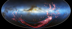 electricspacekoolaid:  Origin of Magellanic Stream that Wraps Halfway Around Milky Way Discovered   Astronomers using the NASA/ESA Hubble Space Telescope have solved the 40-year-old mystery of the origin of the Magellanic Stream, a long ribbon of gas