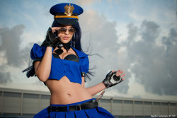 hotcosplaychicks:  Officer Caitlyn by SandroSebastiani   Check out http://hotcosplaychicks.tumblr.com for more awesome cosplay 