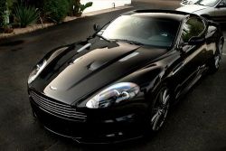 bloglikeaman:  That car is pure class. I need it. -B