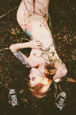 tuckchaylor:   playing in the woods with Trance Suicide  Nice