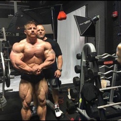 Flex Lewis - 8 weeks out to the 212 Mr Olympia currently sitting at 225lbs.
