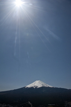 -fuckthisscene:  Mt. Fuji by bsmethers on Flickr.