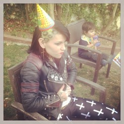 malicemcmunn:  @superfudgethegreat baby’s bday party just trying to blend in…. #curiousgeorge #crazybabies #scaringchildren #partyhat thanx @kjacksss for the #awardwinningphoto #instagold  Nice jacket.
