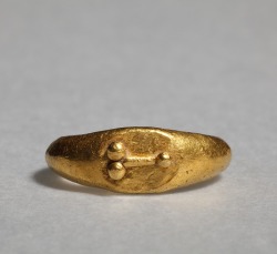 antiquitystuff:  Roman finger ring with a phallus in relief.     Image from the Thorvaldsen Museum via their online collection:    H1816 